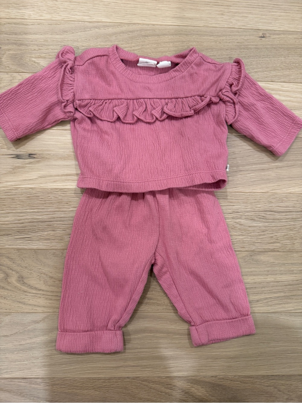 Baby Gap Girls Newborn 2 Piece Outfit in Pink